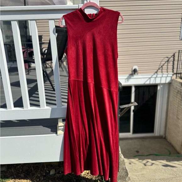 Taylor Red Sleeveless Sheath Dress for Wedding Guest - Picture 3 of 4